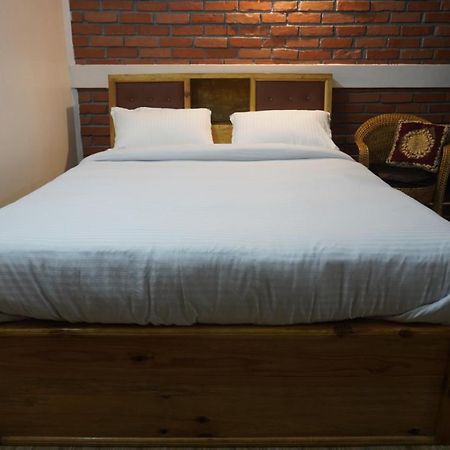 Dorsen Homestay Shillong Extérieur photo